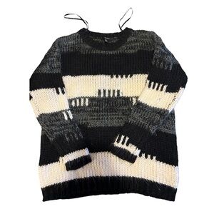Forever 21 Black and Cream Patterned Sweater